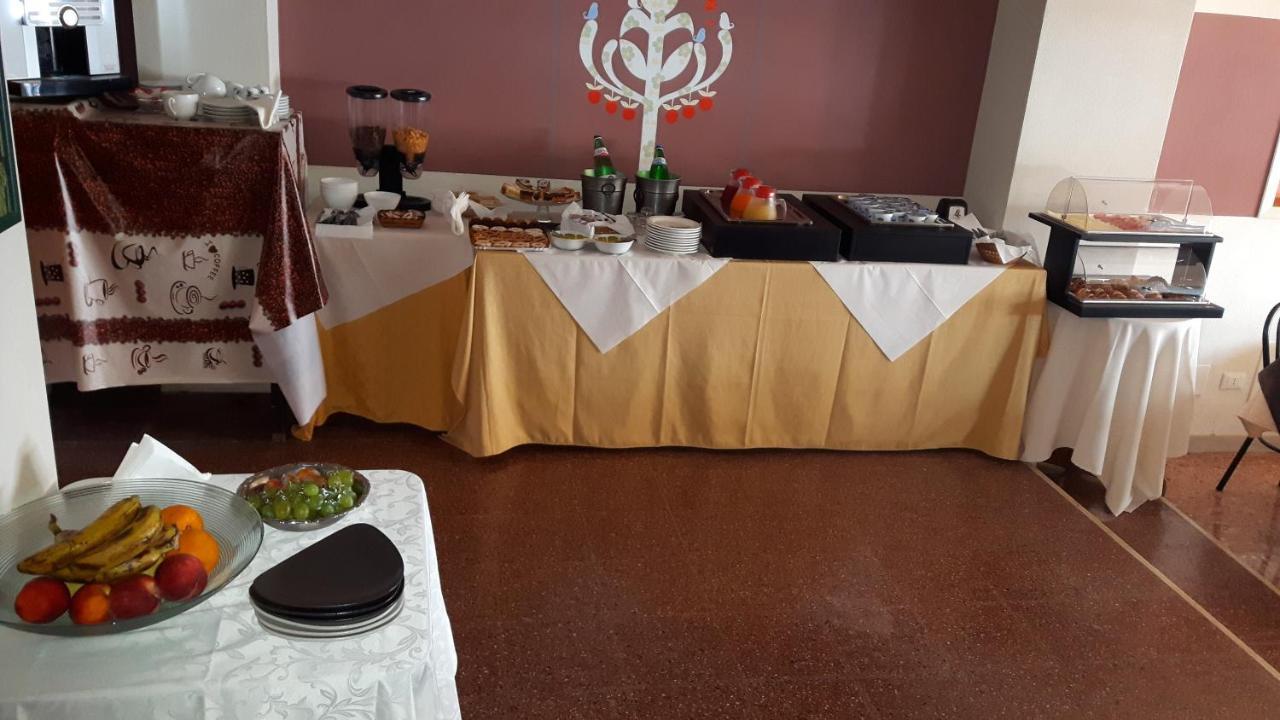 Hotel Diana Gardone Riviera Εξωτερικό φωτογραφία