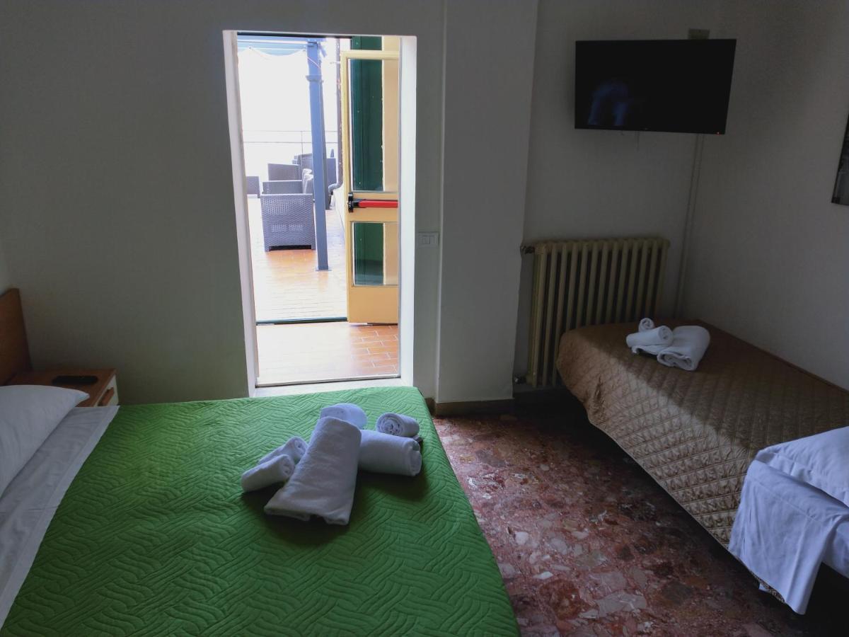Hotel Diana Gardone Riviera Εξωτερικό φωτογραφία