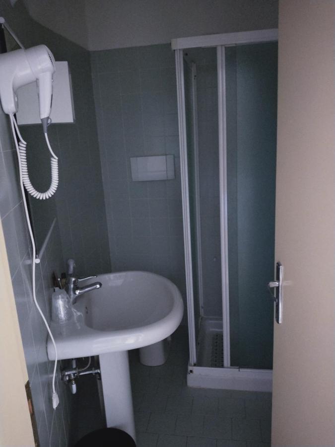 Hotel Diana Gardone Riviera Εξωτερικό φωτογραφία